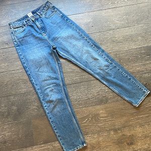 BDG Mom Jean